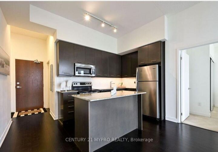 Property Photo:  360 Square One Drive 506  ON L5B 0G7 