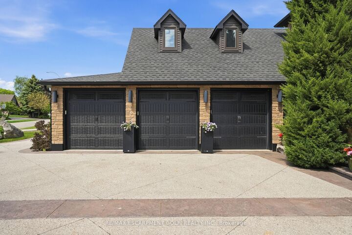 Property Photo:  149 Miller Drive  ON L9G 4W2 