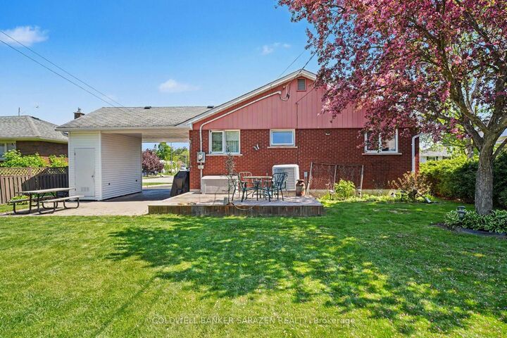 Property Photo: 205 Airth Boulevard W ON K7V 2J7