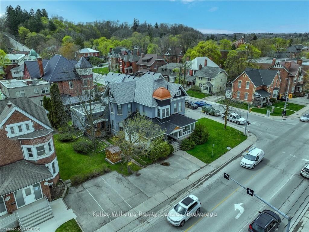 Property Photo: 900 2nd Avenue W ON N4K 4M5