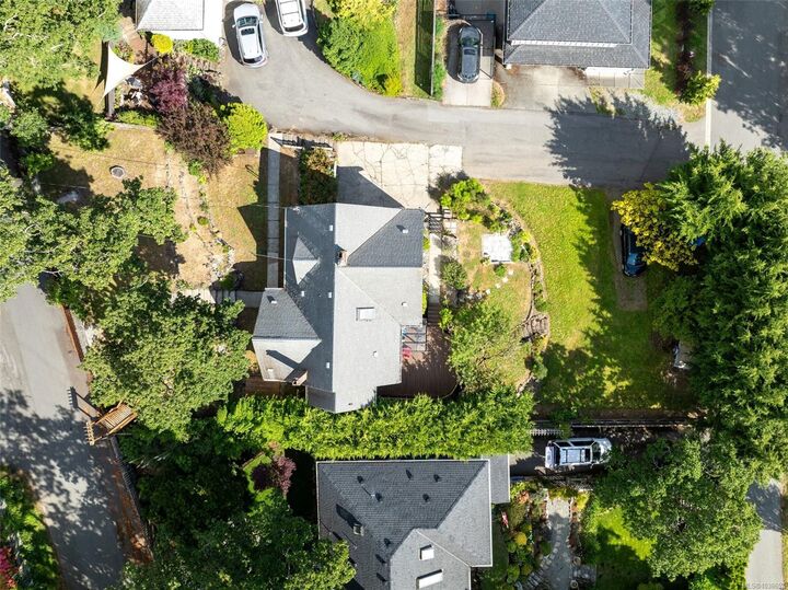 Property Photo: 1161 Clovelly Terr BC V8P 1V7