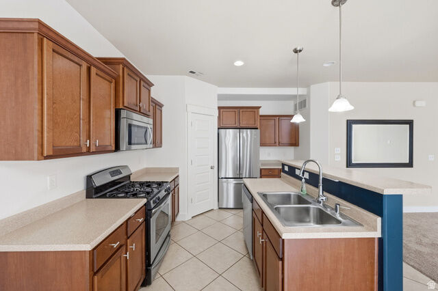 Property Photo: 8947 S Heights Dr E UT 84094
