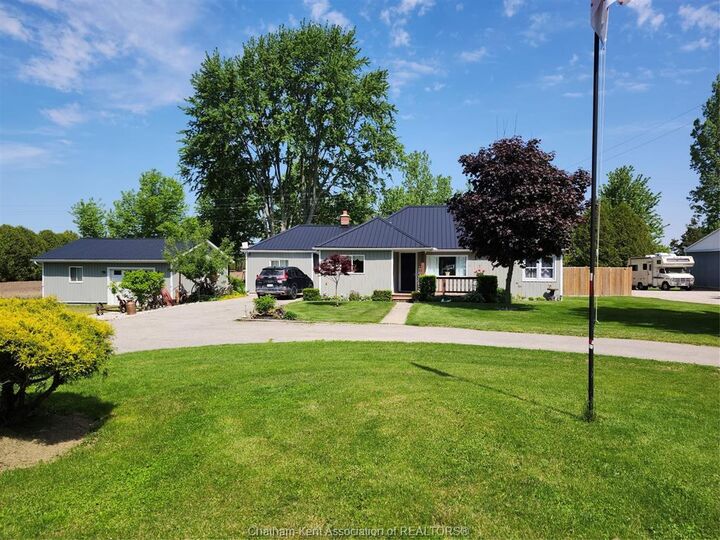 12937 Longwoods Road — photo 1