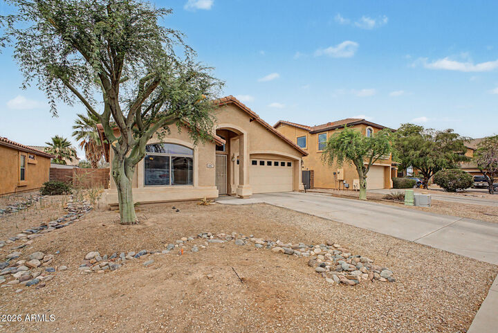 Property Photo:  642 W Mesquite Tree Lane  AZ 85143 