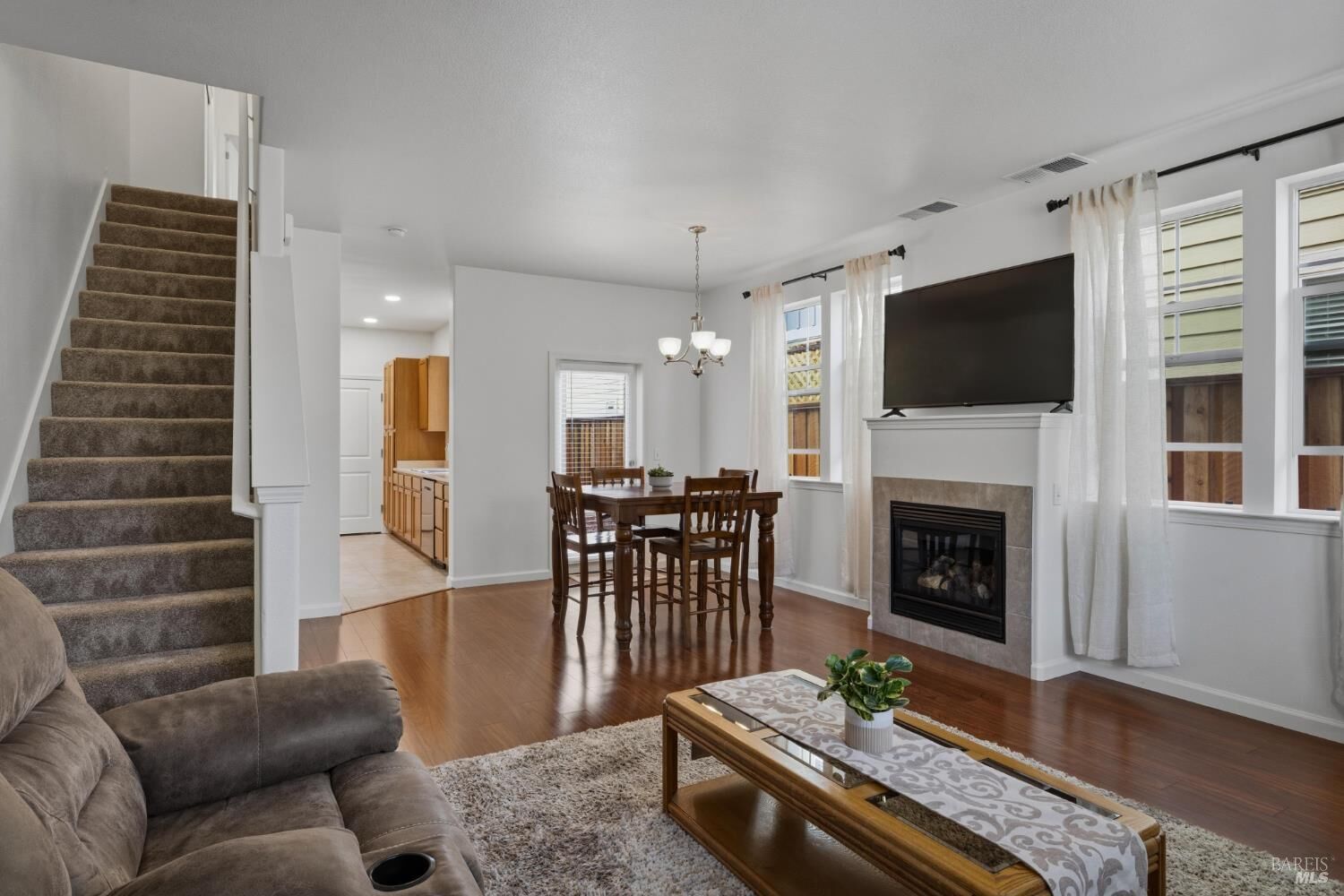 Property Photo:  2559 Gobar Lane  CA 95403 