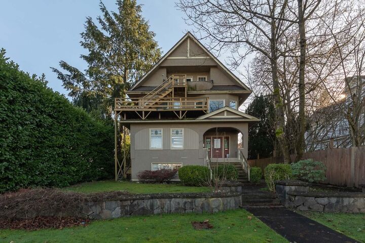 Property Photo: 236 W 12th Avenue BC V5Y 1T8