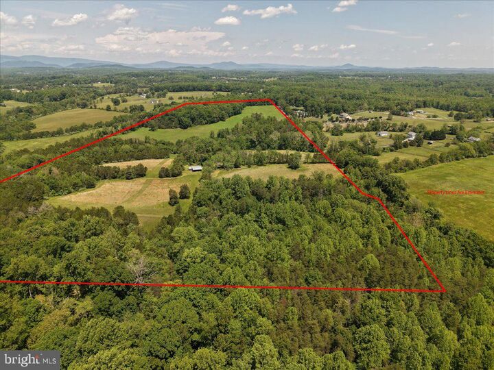 Property Photo:  4266 Indian Run Road  VA 20106 