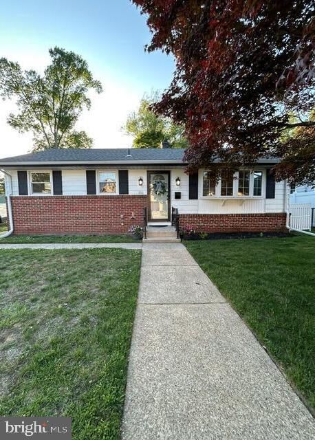 Property Photo:  351 Fay Ann Court  NJ 08078 
