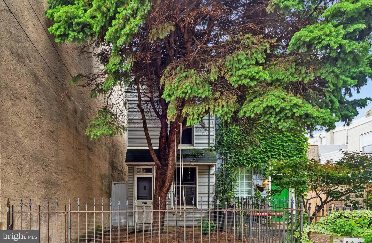 Property Photo: 2306 E Dauphin Street PA 19125