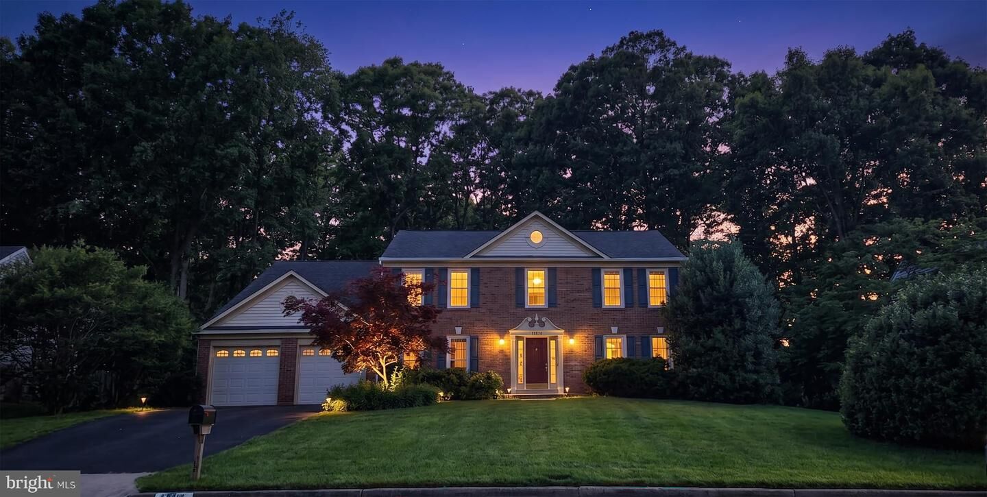 Property Photo:  8722 Foxhall Terrace  VA 22039 