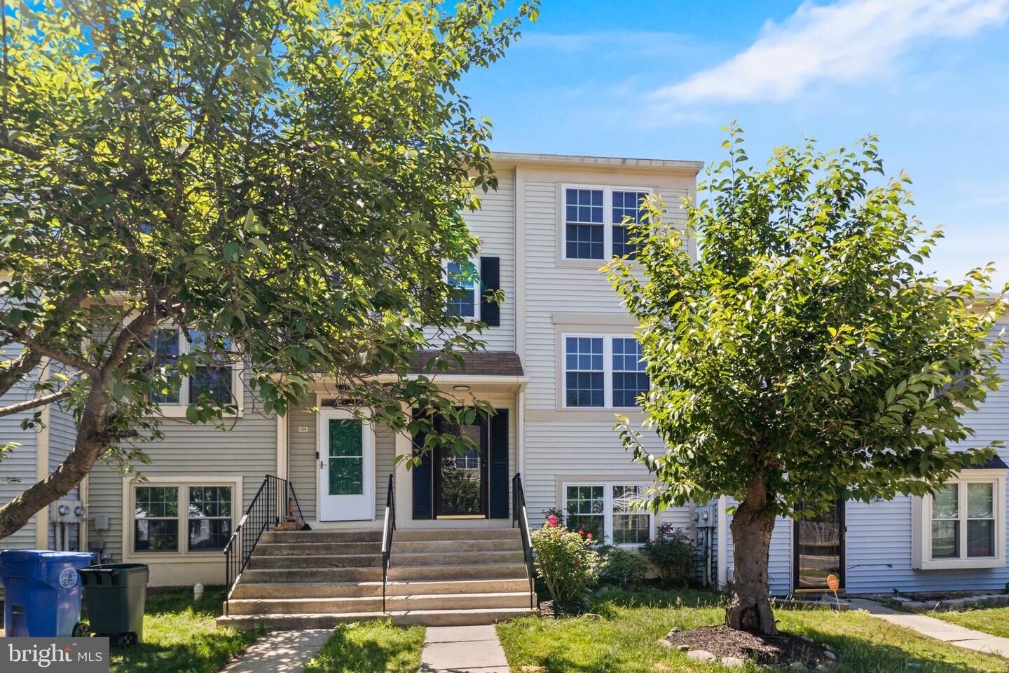 Property Photo:  102 Riverside Run Drive  MD 20640 