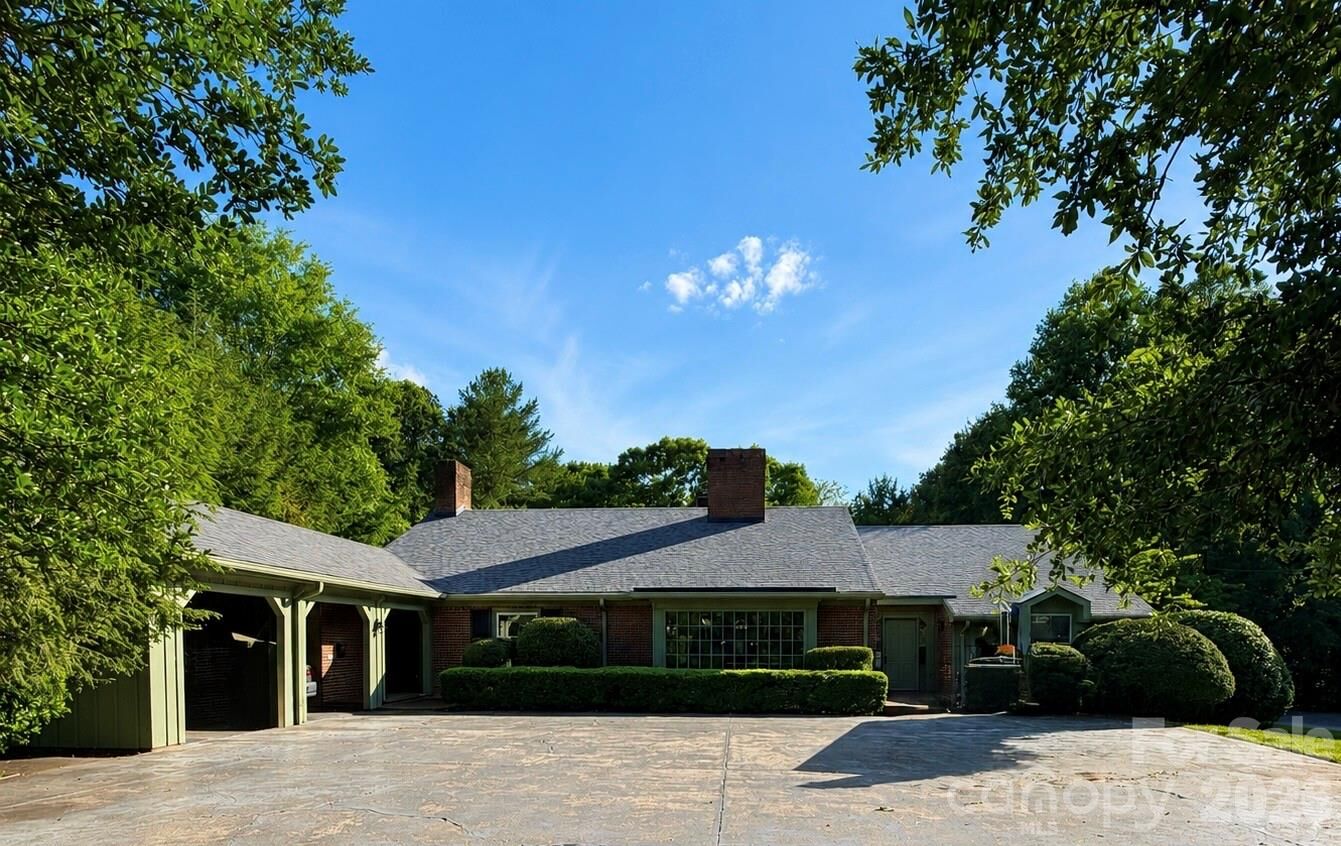 Property Photo:  1811 5th Street NW  NC 28601 