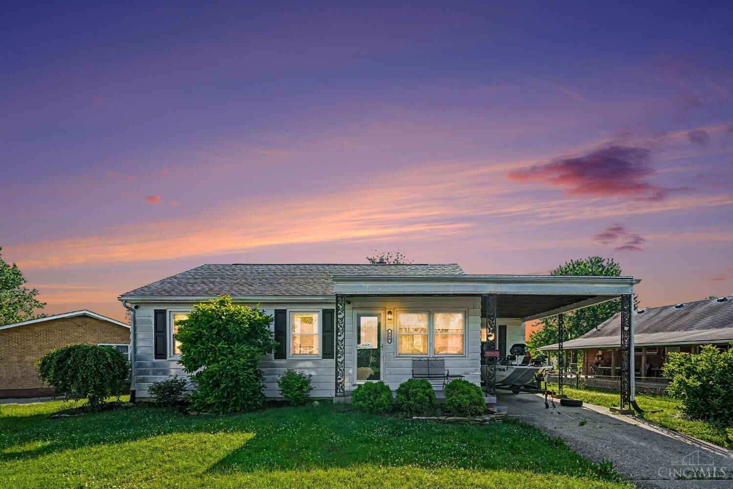 Property Photo: 618 Waverly Drive OH 45013