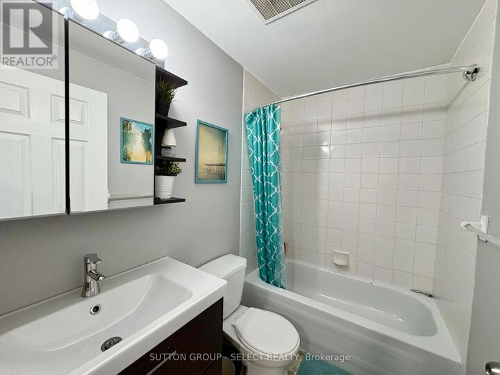 Property Photo: 626 First Street 505 ON N5V 2A2