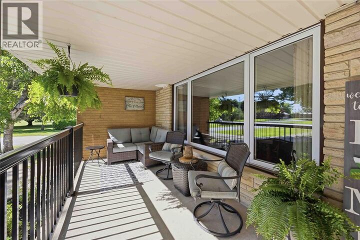 Property Photo:  772 Broadway Street  ON N0N 1T0 