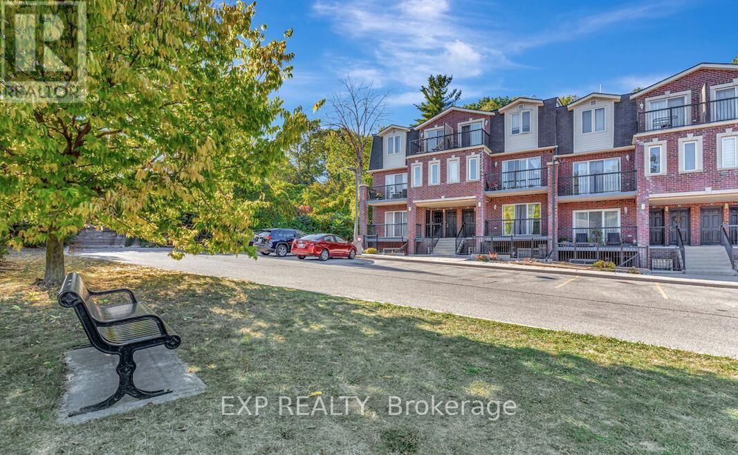 Property Photo:  45 Cedar Hill Crescent  ON N2E 0A2 