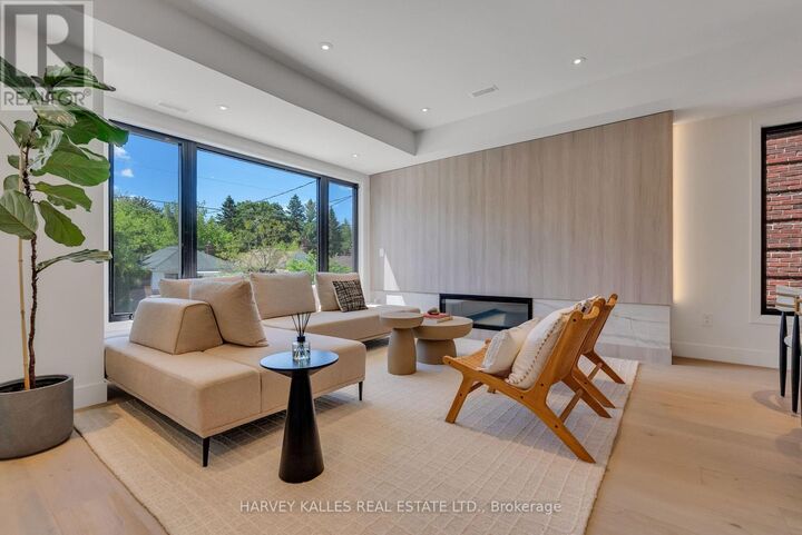 Property Photo:  172 Cameron Avenue  ON M2N 1E5 