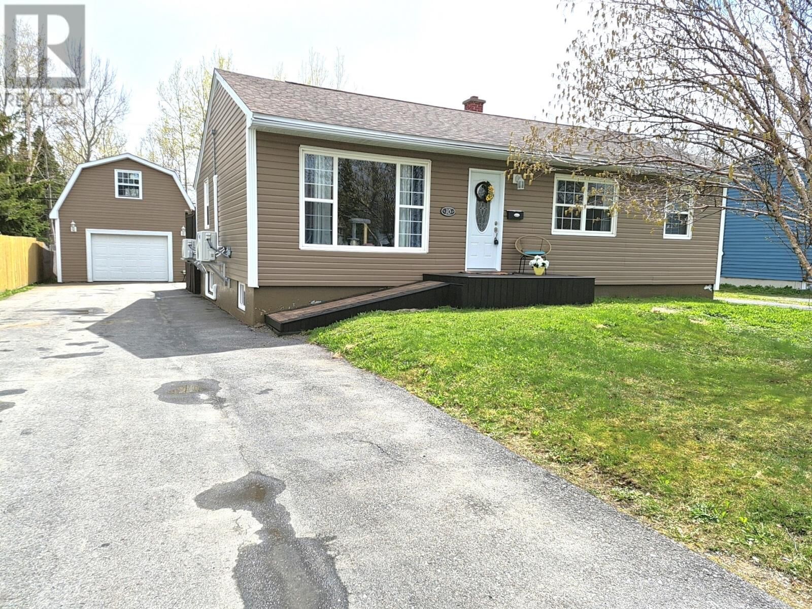 Property Photo:  10 Boyd Street  NL A1V 1B6 