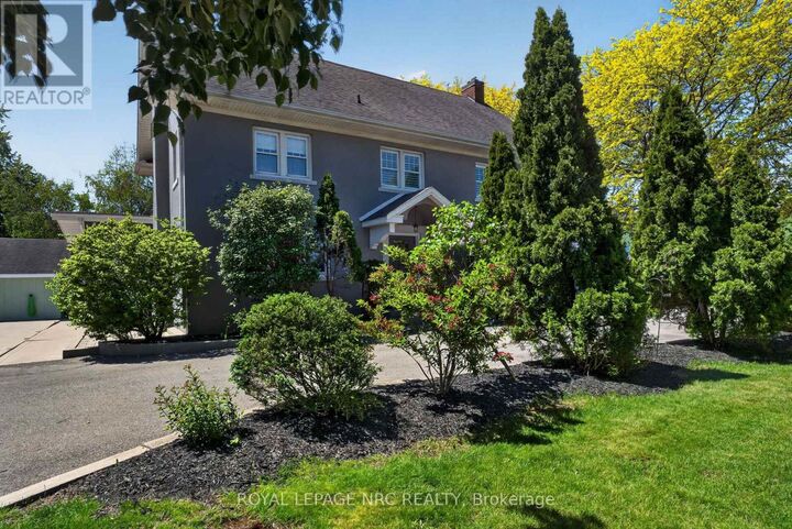 Property Photo:  260 Main Street East  ON L3M 1P8 