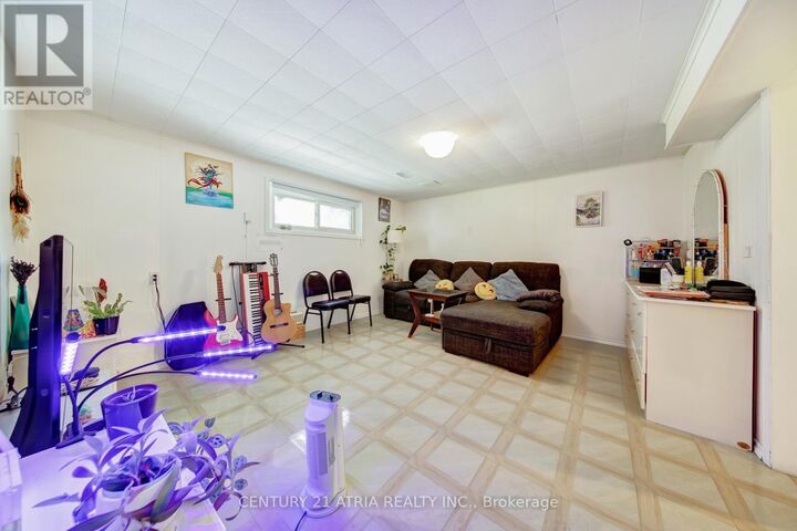 Property Photo:  43 Aragon Avenue Unit A  ON M1T 1X8 