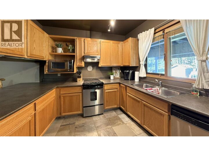 Property Photo: 7985 Radium Golf Course Road 17 BC V0A 1M0