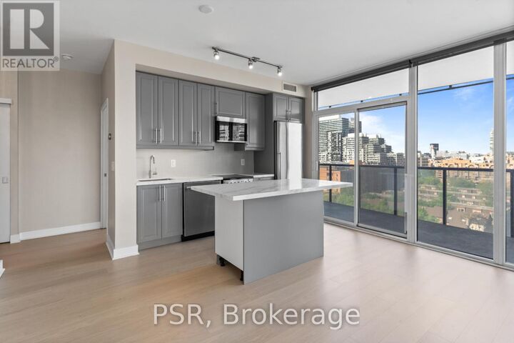 Property Photo: 1 Market Street 1011 ON M5E 0A2