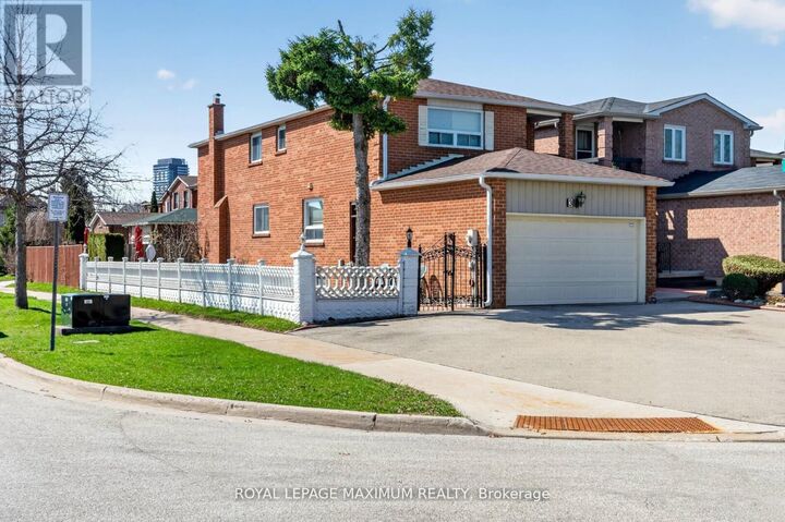 Property Photo:  3 Muzzo Court  ON L4L 3K2 