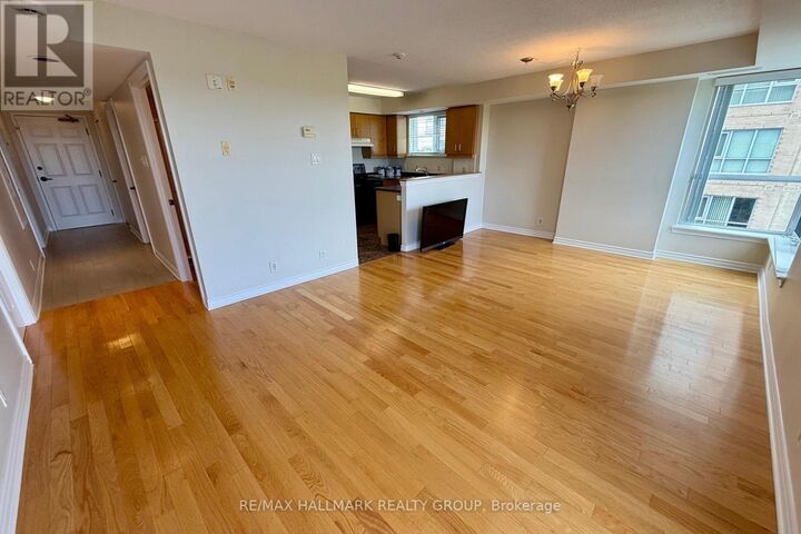 Property Photo:  120 Grant Carman Drive 904  ON K2E 1C8 