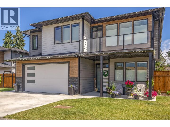 Property Photo: 1441 20 Avenue Southeast 4 BC V1E 2M9