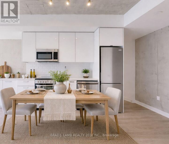 Property Photo:  284 King Street East 2702  ON M5A 1K4 