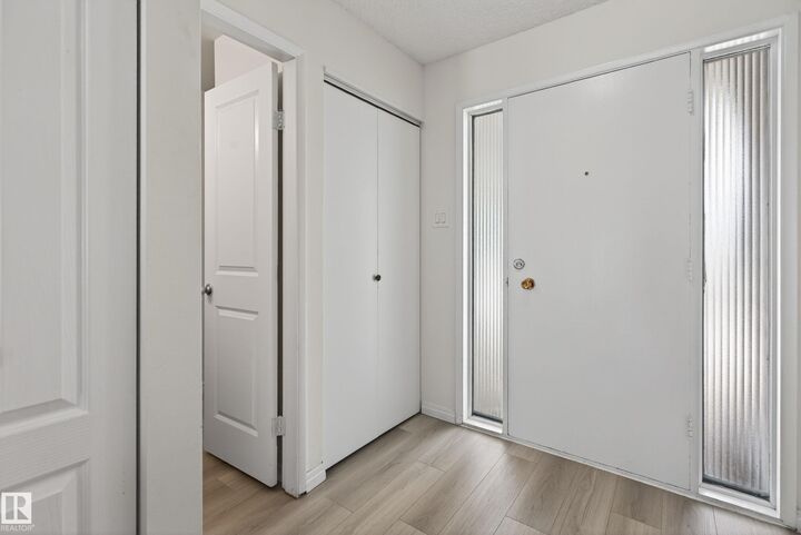Property Photo: 156 Lee Ridge Road NW AB T6K 0M9