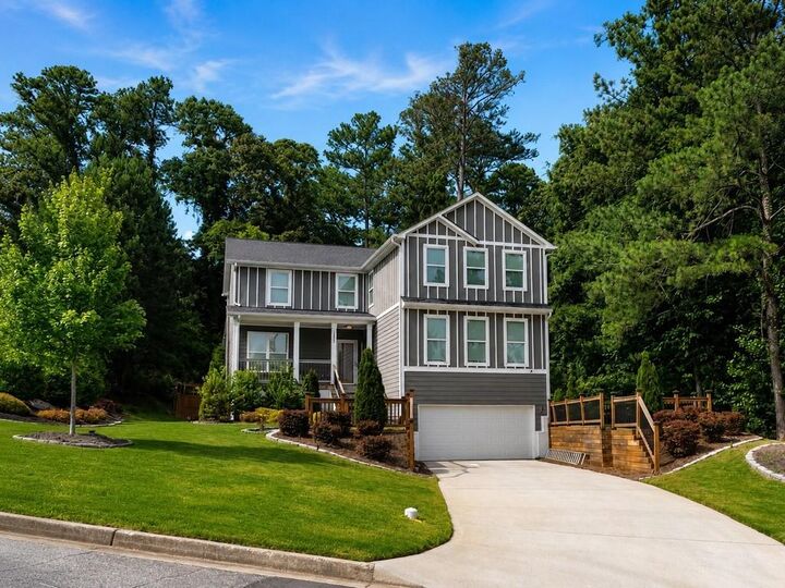 Property Photo:  655 Transit Circle  GA 30349 