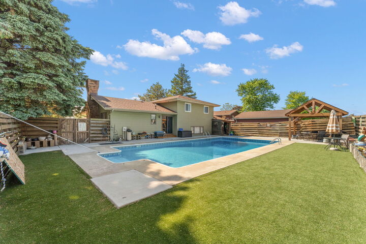 Property Photo:  2547 Springhill Drive  IN 46375 