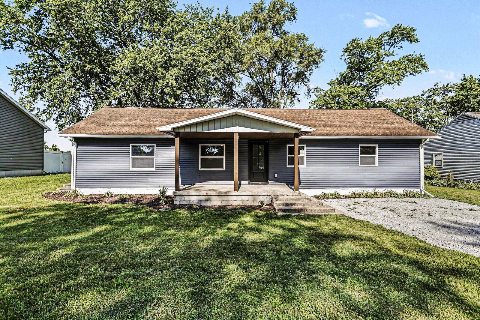 Property Photo:  424 Washington Street  IN 46574 