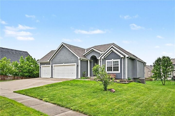 Property Photo:  2103 Joe Lane  MO 64060 