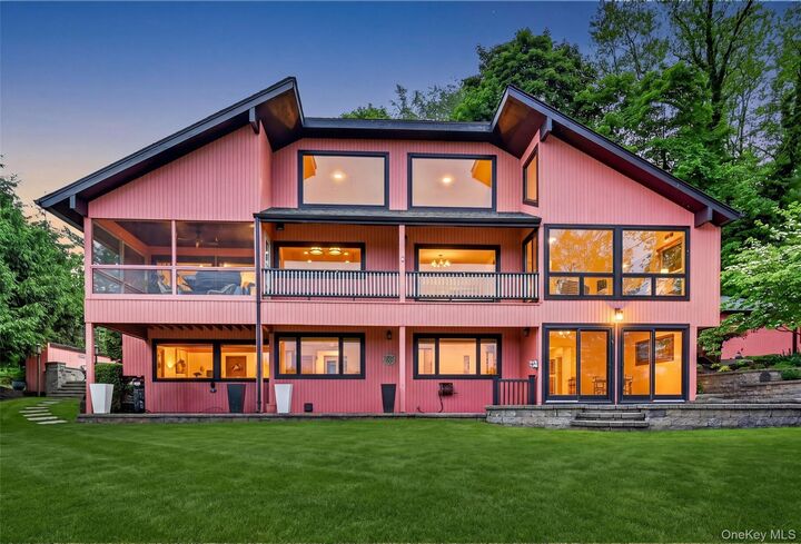 Property Photo:  4 Grandview Avenue  NY 12520 