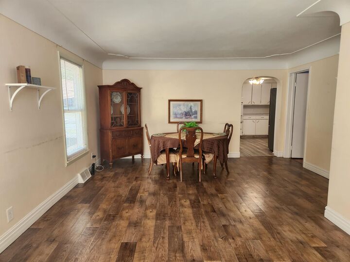 Property Photo:  309 S Warner Street  MI 48706 
