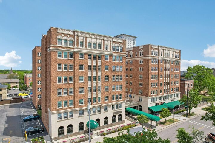 Property Photo:  1028 E Juneau Ave  WI 53202 