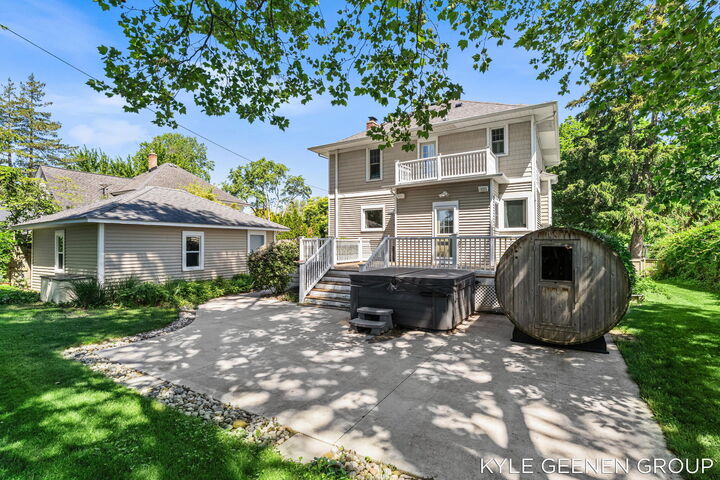 Property Photo: 14 E 24th Street MI 49423