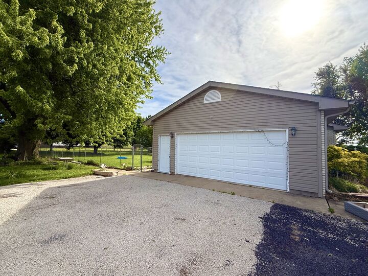 Property Photo:  704 Carnahan Road  IL 61318 