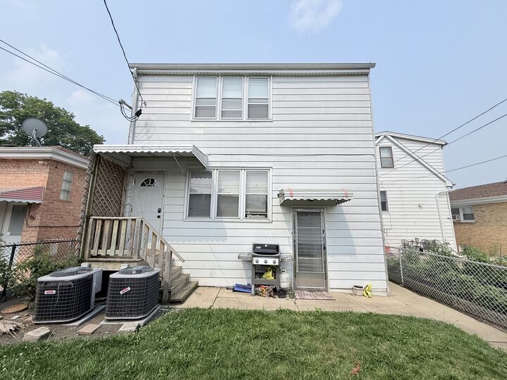 Property Photo: 3907 N Nottingham Avenue IL 60634