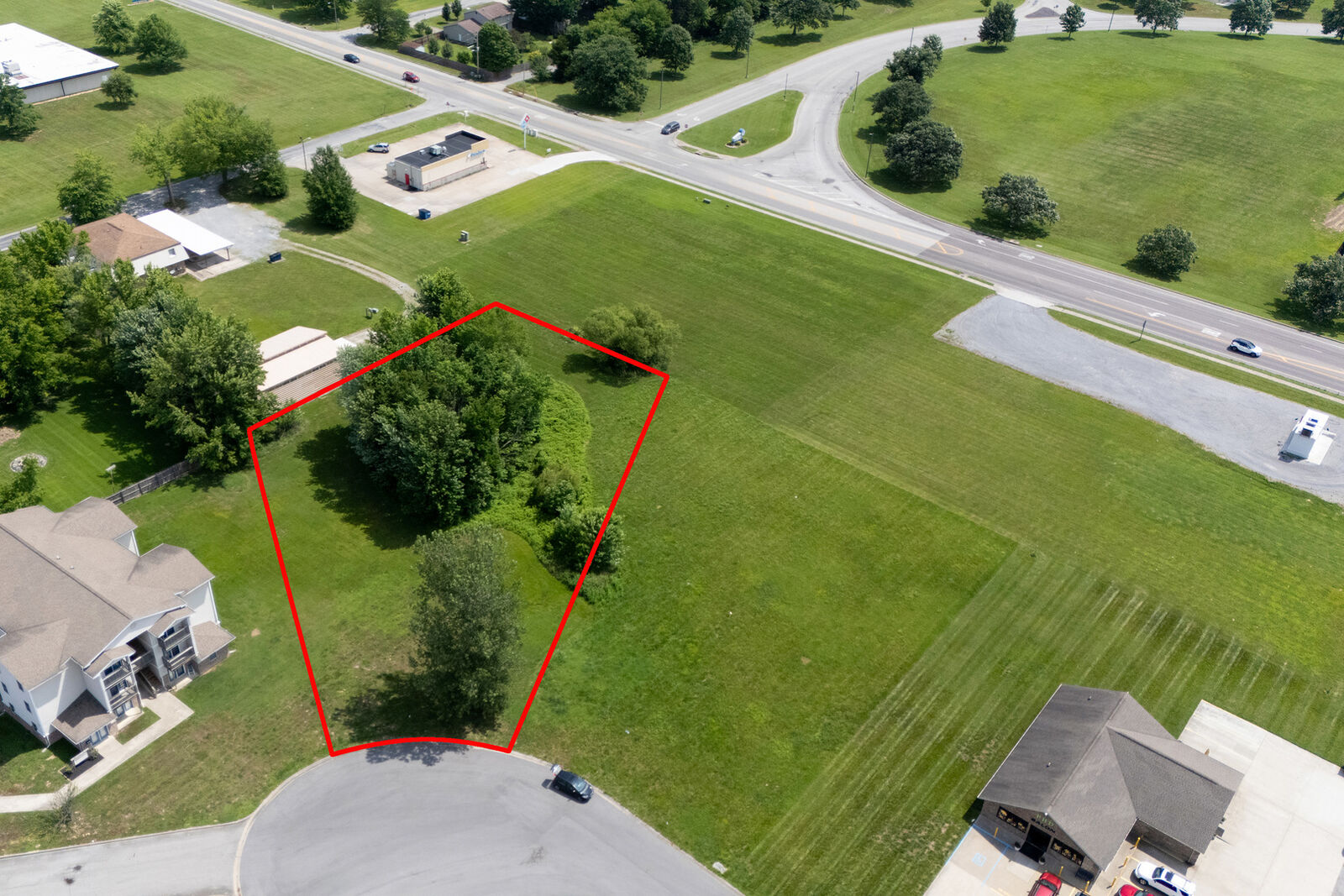 Property Photo:  710 Eagle Pass Drive  IL 62918 
