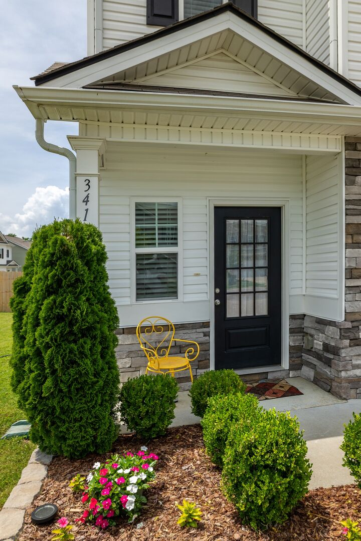 Property Photo:  341 Geneva Ln  TN 38401 