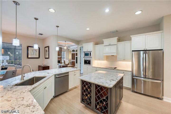 Property Photo: 2116 Harlans Run FL 34105