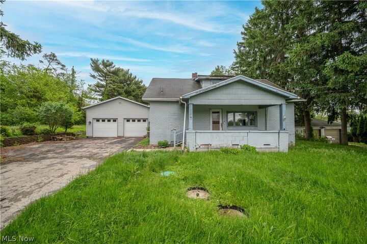 Property Photo:  1953 Lawn Avenue  OH 44436 