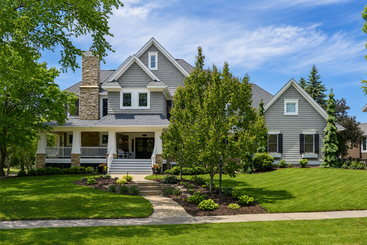 Property Photo:  3312 Crestmoor Bay  MN 55125 