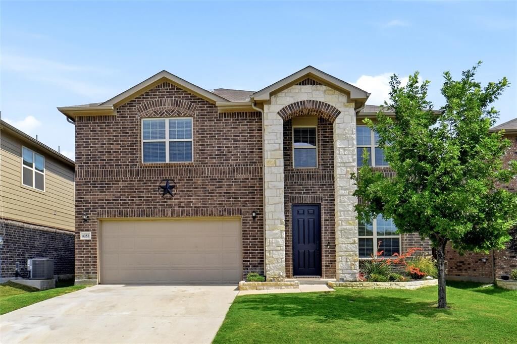 Property Photo:  6252 Jackstaff Drive  TX 76179 