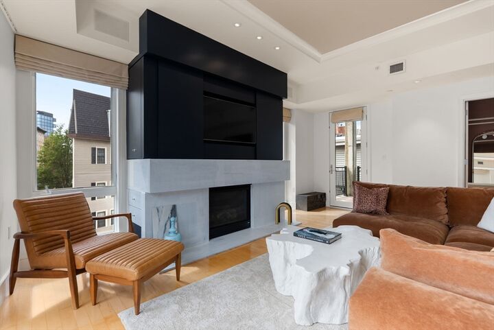 Property Photo:  50 Fleet St 402  MA 02109 