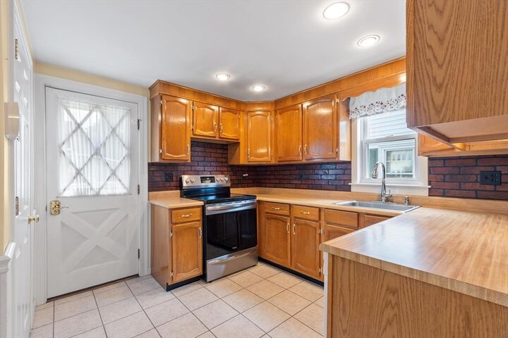 Property Photo: 156 Gershom Ave MA 01854
