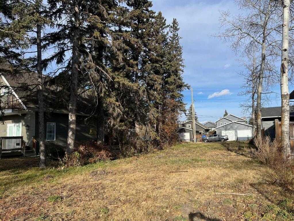 Property Photo: 5027 35 Street AB T4S 1B3